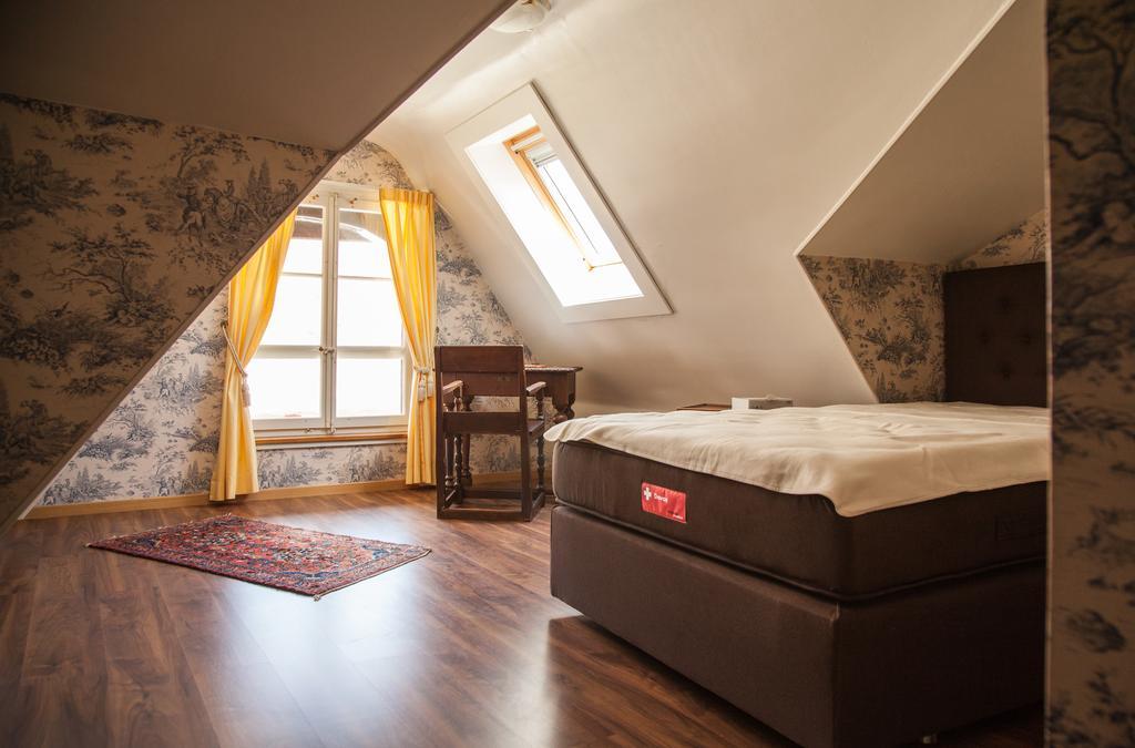 Hotel Les Vieux Toits Neuchâtel Exteriör bild