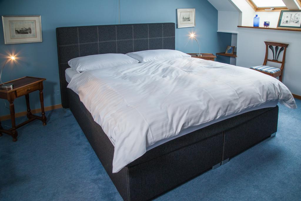 Hotel Les Vieux Toits Neuchâtel Exteriör bild