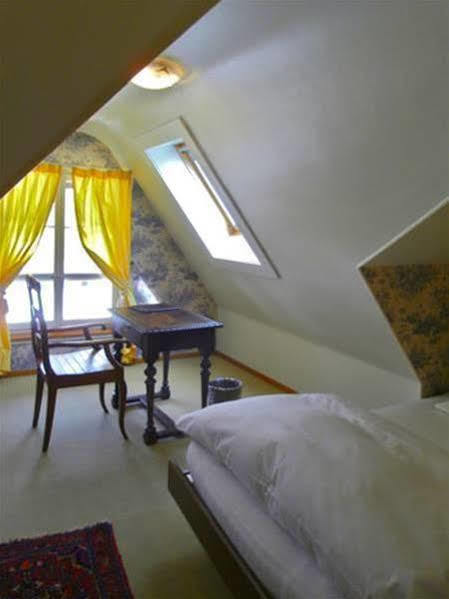 Hotel Les Vieux Toits Neuchâtel Exteriör bild